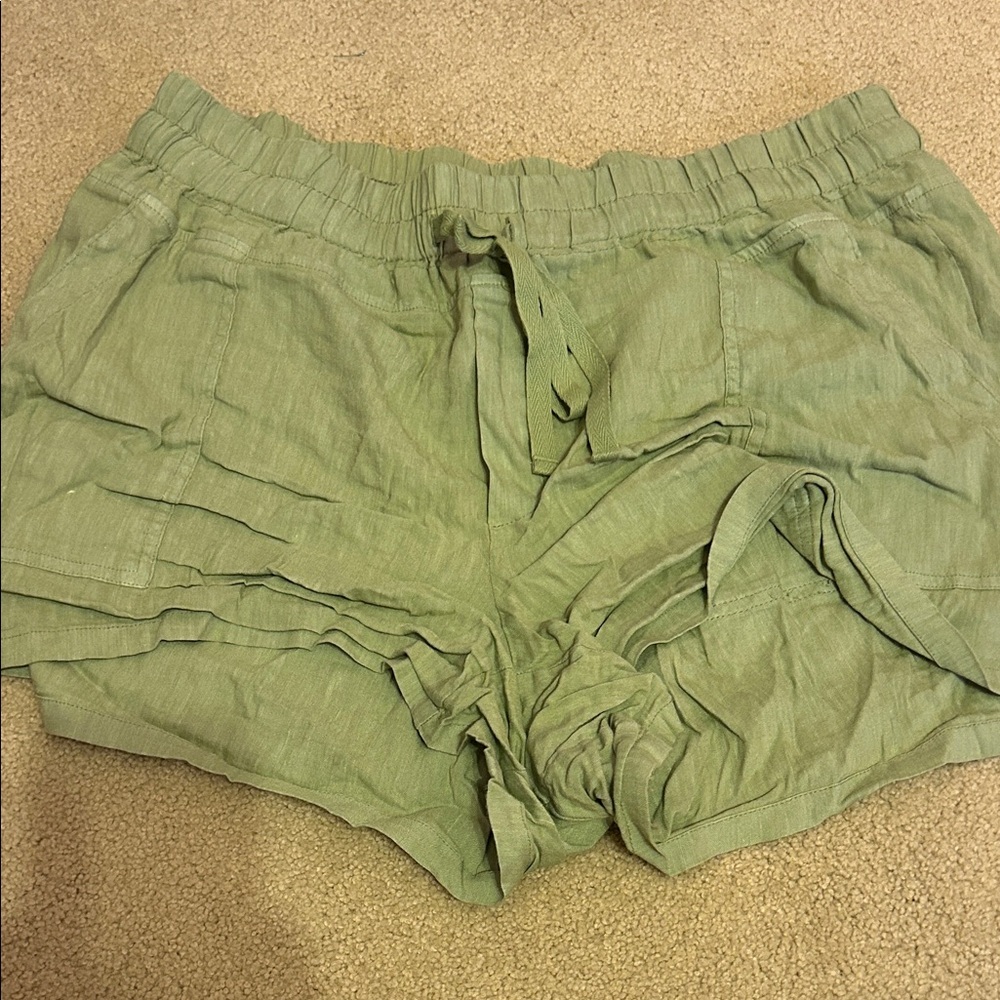 Kut from the Kloth Olive Sage Drawstring Casual Shorts